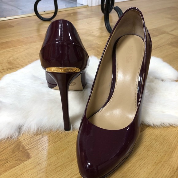 Michael Kors pumps 8 1/2 - Picture 14 of 16